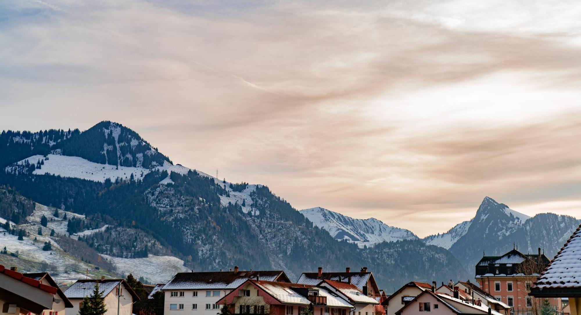 Gruyere Alpes Appartement 3 Chambres Bbq Parking Neirivue 외부 사진